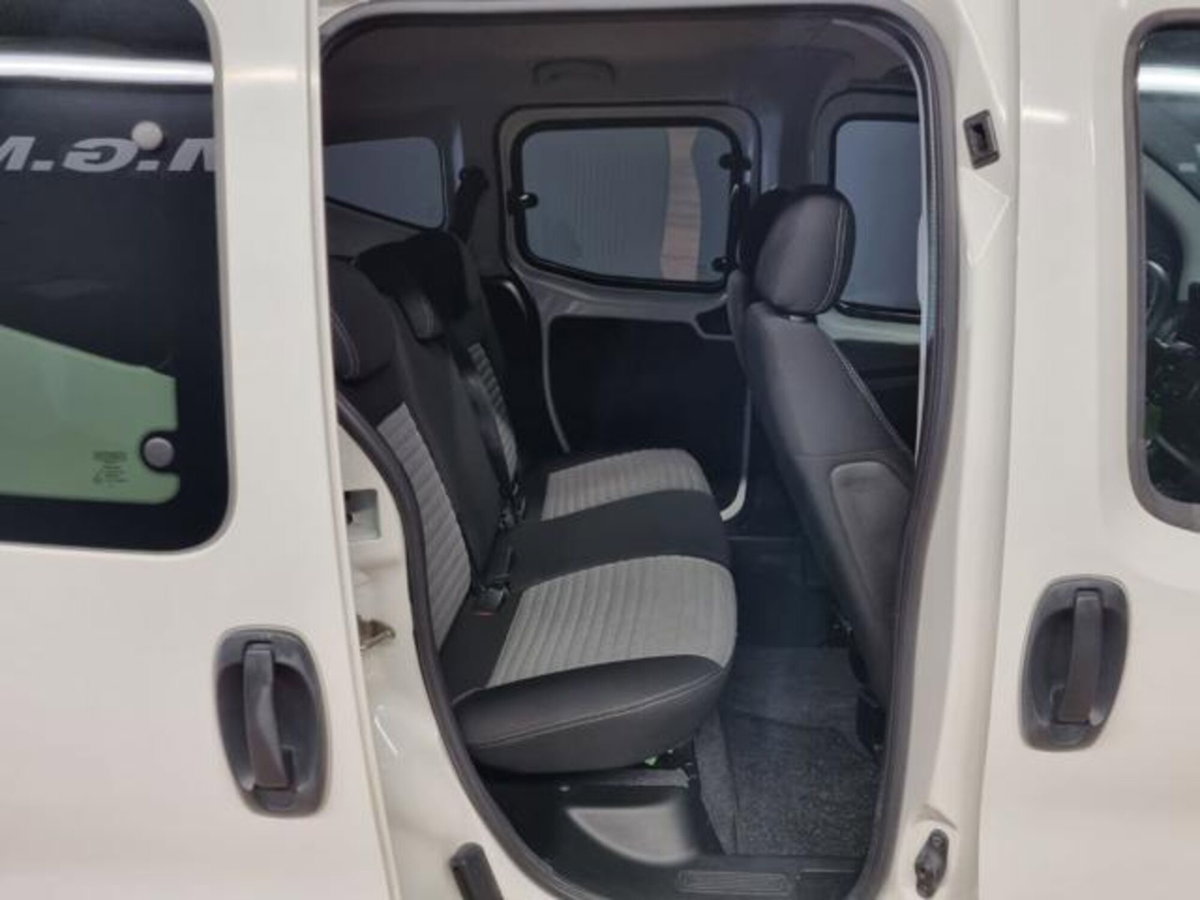 Fiat Qubo 1.3 MJT 80 CV Trekking (14)