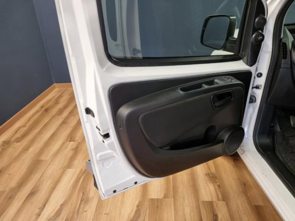 Fiat Qubo 1.3 MJT 80 CV Trekking (9)