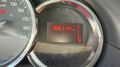 Dacia Duster 1.5 dCi 90CV Start&Stop 4x2 Prestige (6)