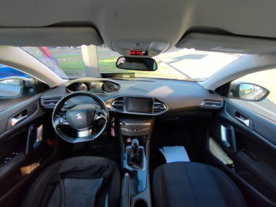 Peugeot 308 SW PureTech Turbo 110 S&S Active Pack (9)