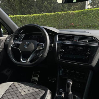 Volkswagen Tiguan Allspace 2.0 TDI SCR DSG 4MOTION R-Line (11)