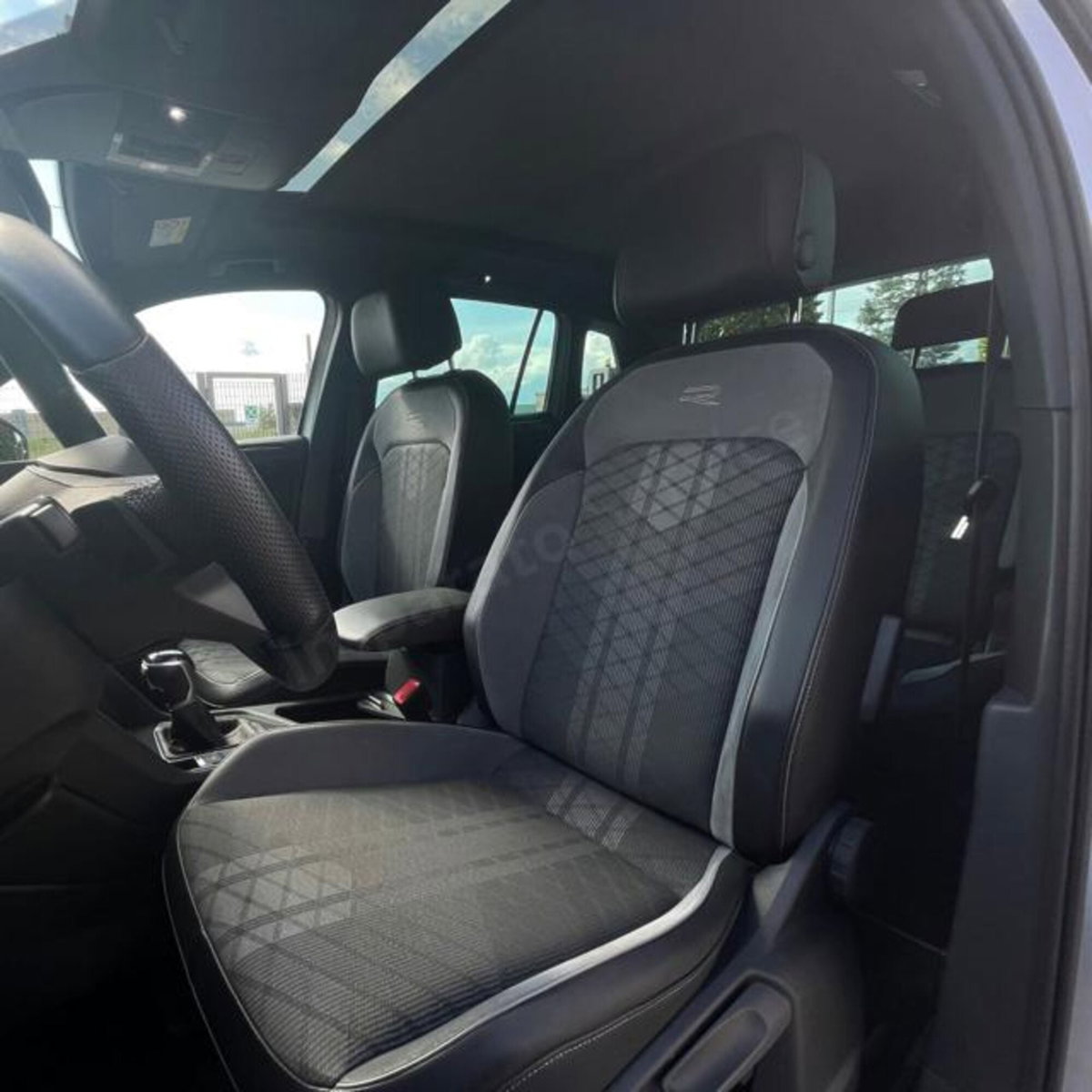 Volkswagen Tiguan Allspace 2.0 TDI SCR DSG 4MOTION R-Line (14)