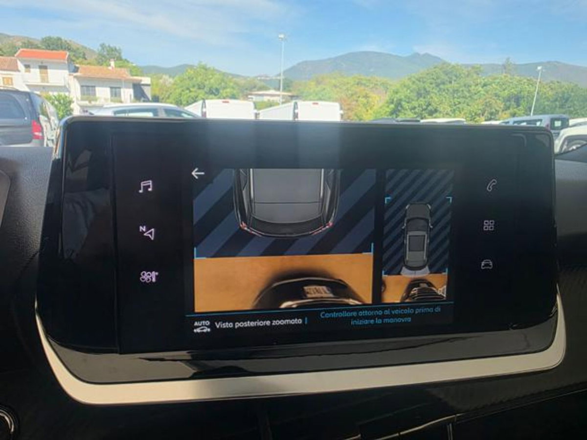Peugeot 2008 motore elettrico 136 CV Allure Pack (11)