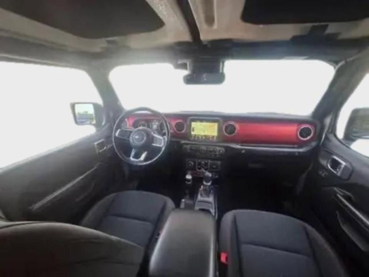 Jeep Wrangler Unlimited 2.8 CRD DPF Rubicon Auto (8)