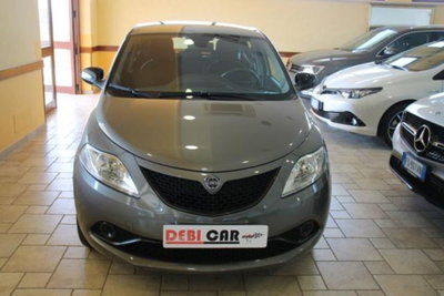 Lancia Ypsilon 1.2 69 CV 5 porte GPL Gold Plus (2)