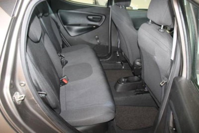 Lancia Ypsilon 1.2 69 CV 5 porte GPL Gold Plus (8)