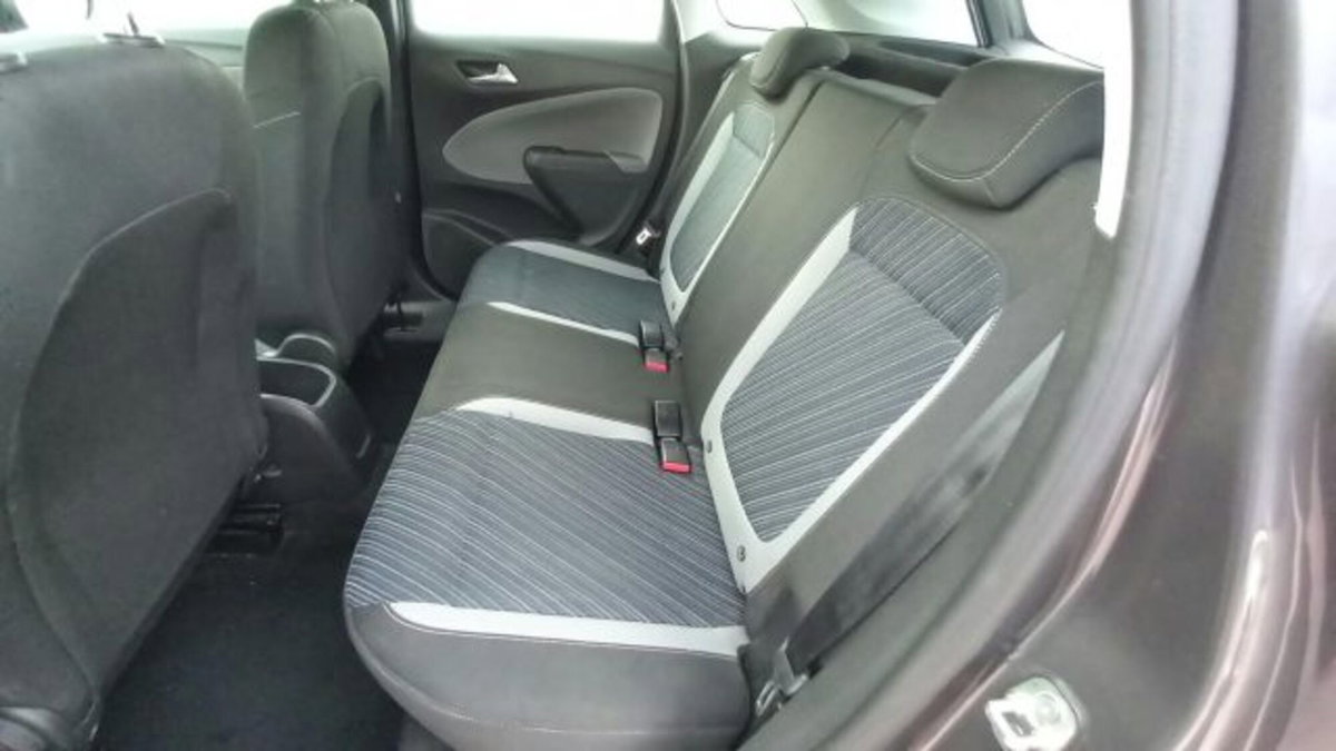 Opel Crossland X 1.5 ECOTEC D 102 CV Start&Stop 120 Anniversary (11)