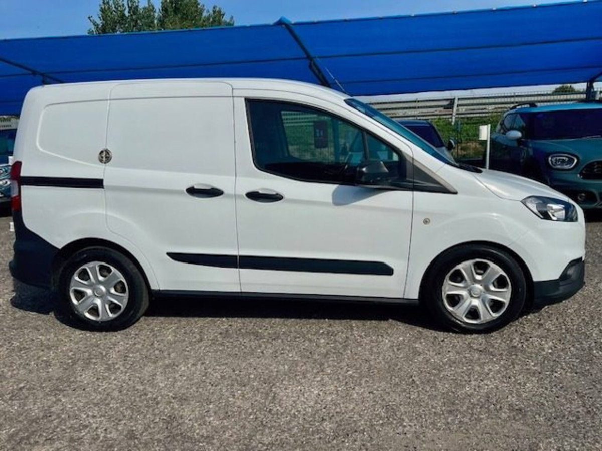 Ford Transit Courier 1.5 TDCi 75CV  Trend (6)