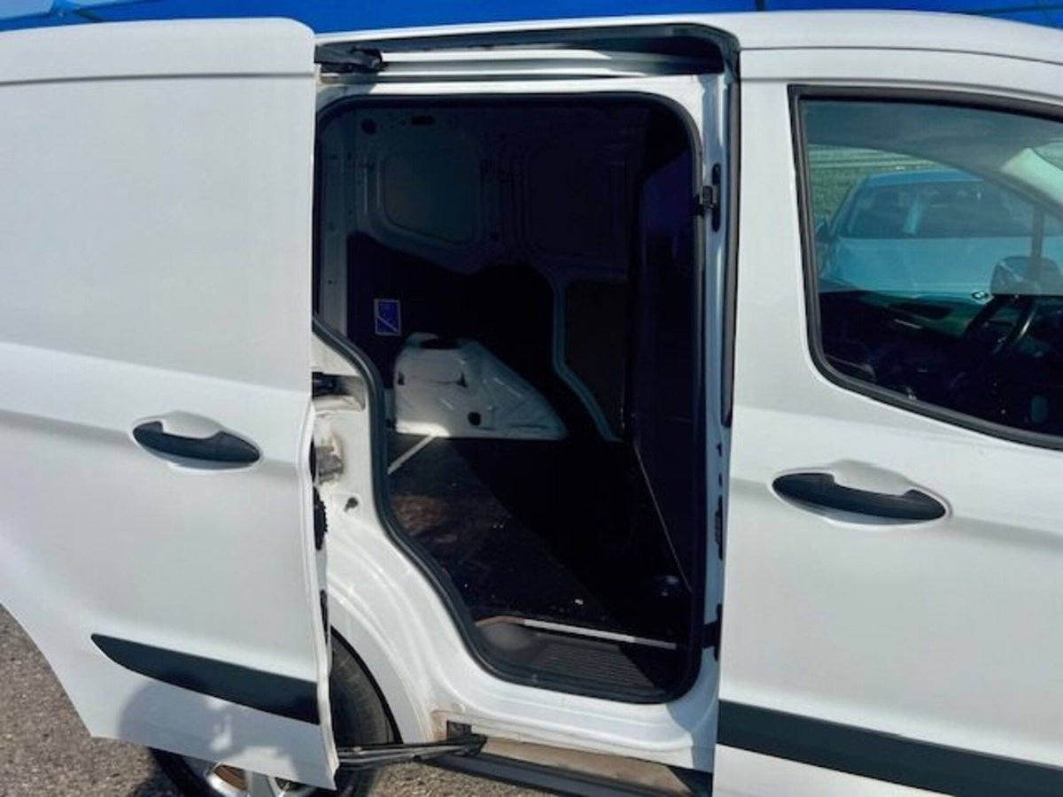 Ford Transit Courier 1.5 TDCi 75CV  Trend (8)