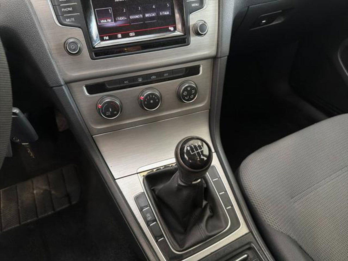 Volkswagen Golf 1.6 TDI 5p. Highline BlueMotion Technology (11)