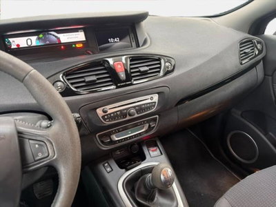 Renault Scenic E-Tech Electric 1.5 dCi 110CV Luxe (10)