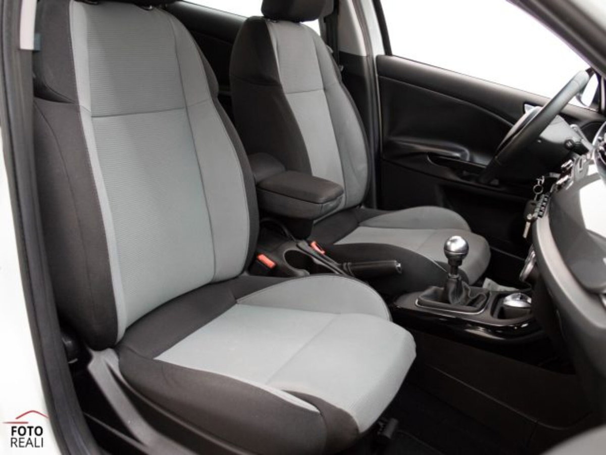 Alfa Romeo Giulietta 1.6 JTDm-2 Giulietta (10)