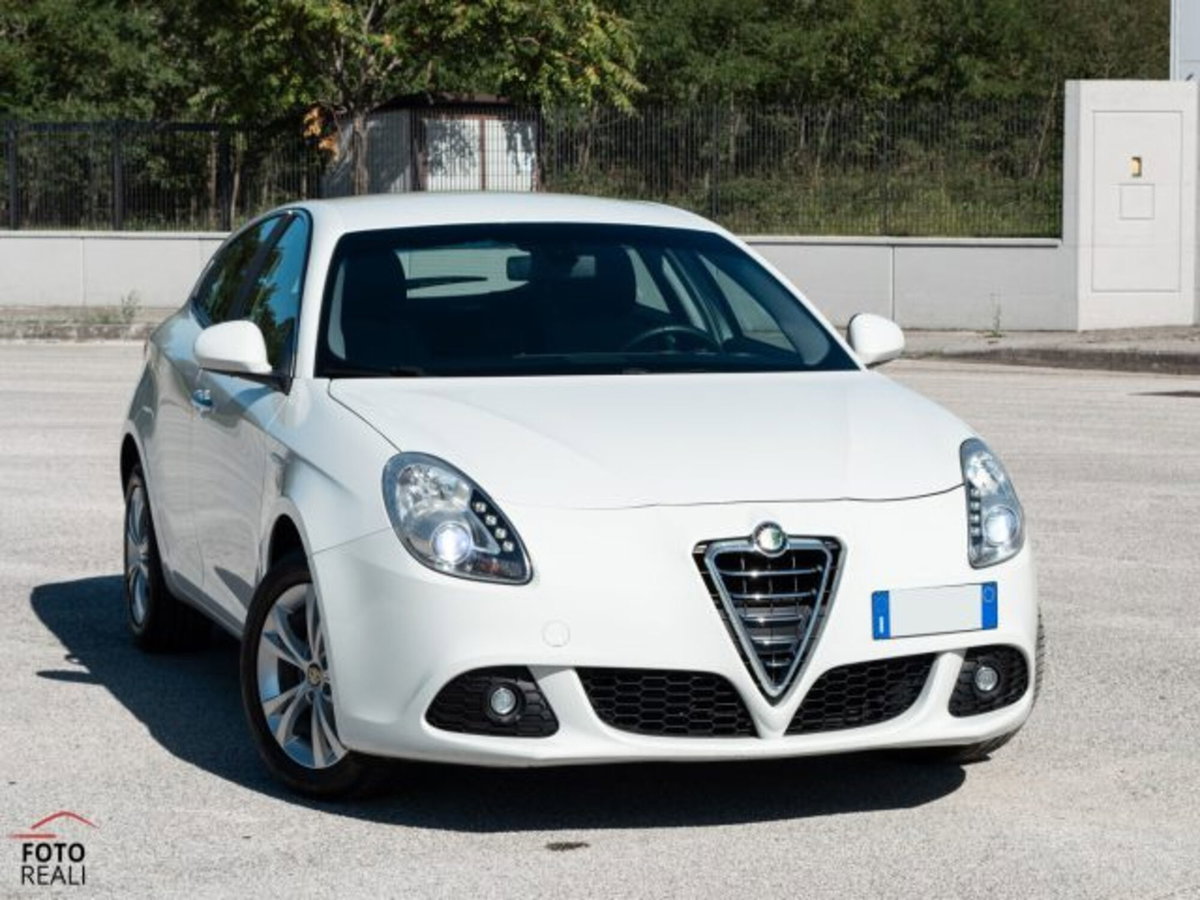 Alfa Romeo Giulietta 1.6 JTDm-2 Giulietta (16)