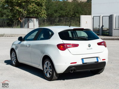 Alfa Romeo Giulietta 1.6 JTDm-2 Giulietta (17)