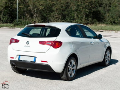 Alfa Romeo Giulietta 1.6 JTDm-2 Giulietta (18)