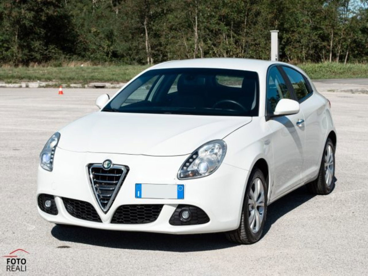 Alfa Romeo Giulietta 1.6 JTDm-2 Giulietta (3)