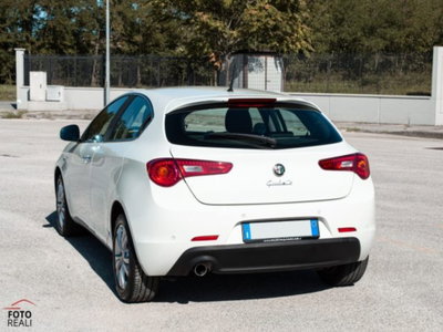 Alfa Romeo Giulietta 1.6 JTDm-2 Giulietta (4)