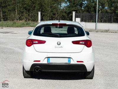 Alfa Romeo Giulietta 1.6 JTDm-2 Giulietta (5)