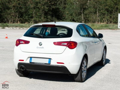 Alfa Romeo Giulietta 1.6 JTDm-2 Giulietta (6)