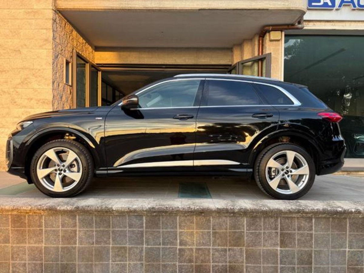 Audi Q5 40 2.0 tdi mhev 12V S line quattro s-tronic (8)
