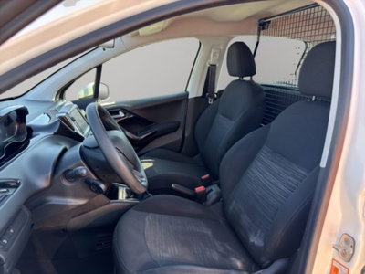 Peugeot 208 100 S&S 5 porte Van Active (7)