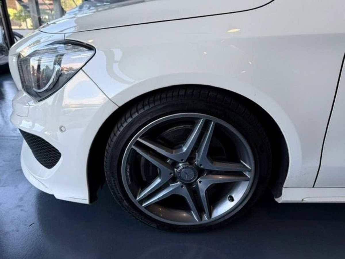 Mercedes-Benz CLA Shooting Brake 220 d Automatic Premium (15)