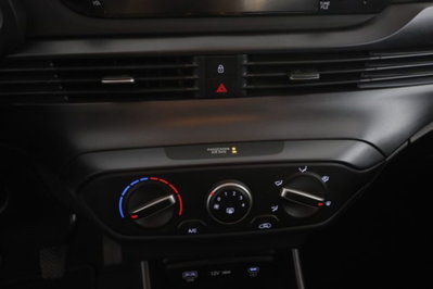 Hyundai i20 1.0 T-GDI 48V iMT ConnectLine (11)