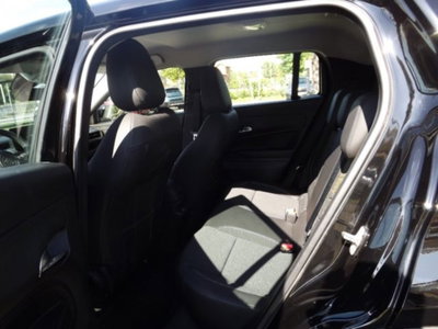 Jeep Avenger 1.2 turbo Summit fwd 100cv (8)