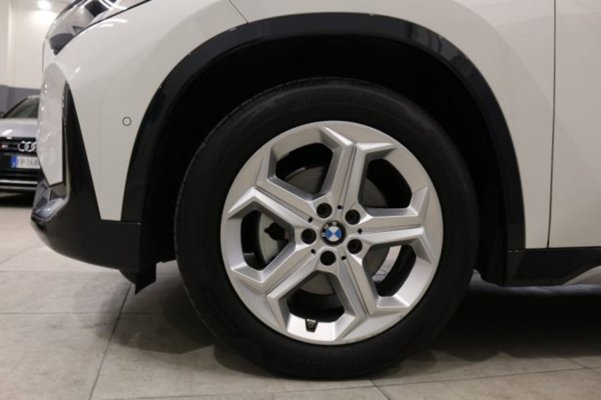 BMW X1 sDrive 18d xLine (8)