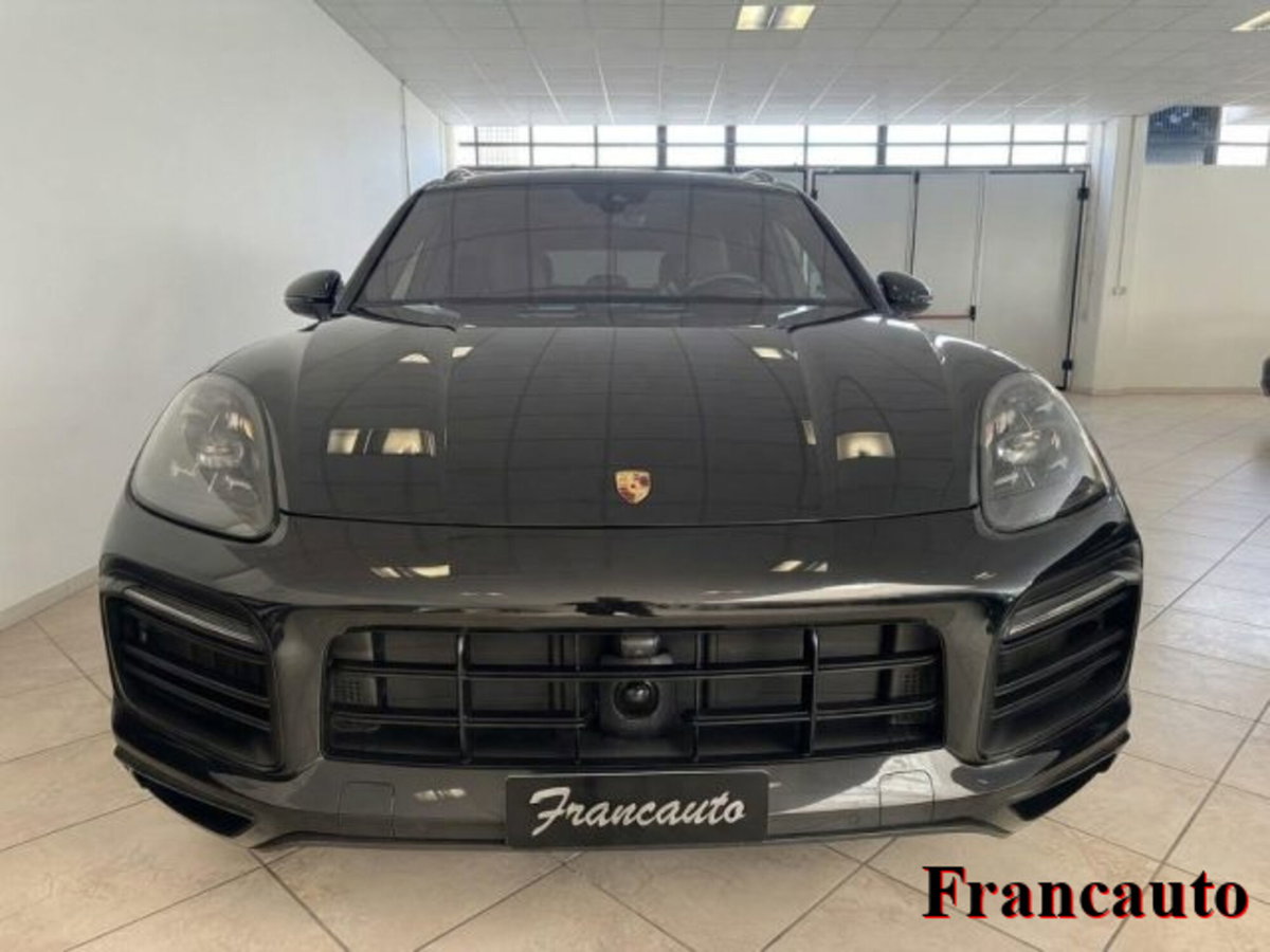 Porsche Cayenne 3.0 V6 (2)
