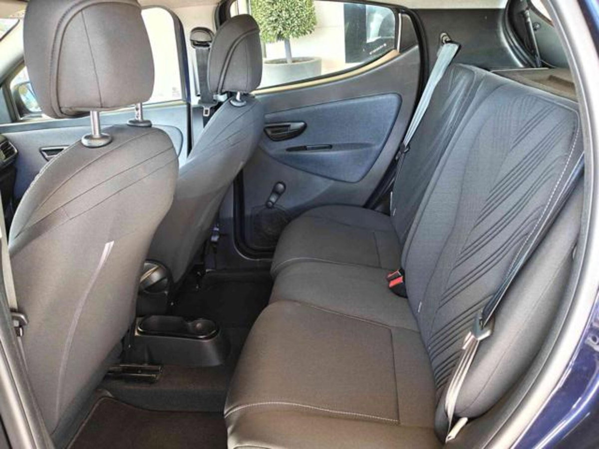 Lancia Ypsilon 1.0 FireFly 5 porte S&S Hybrid Ecochic Gold (13)