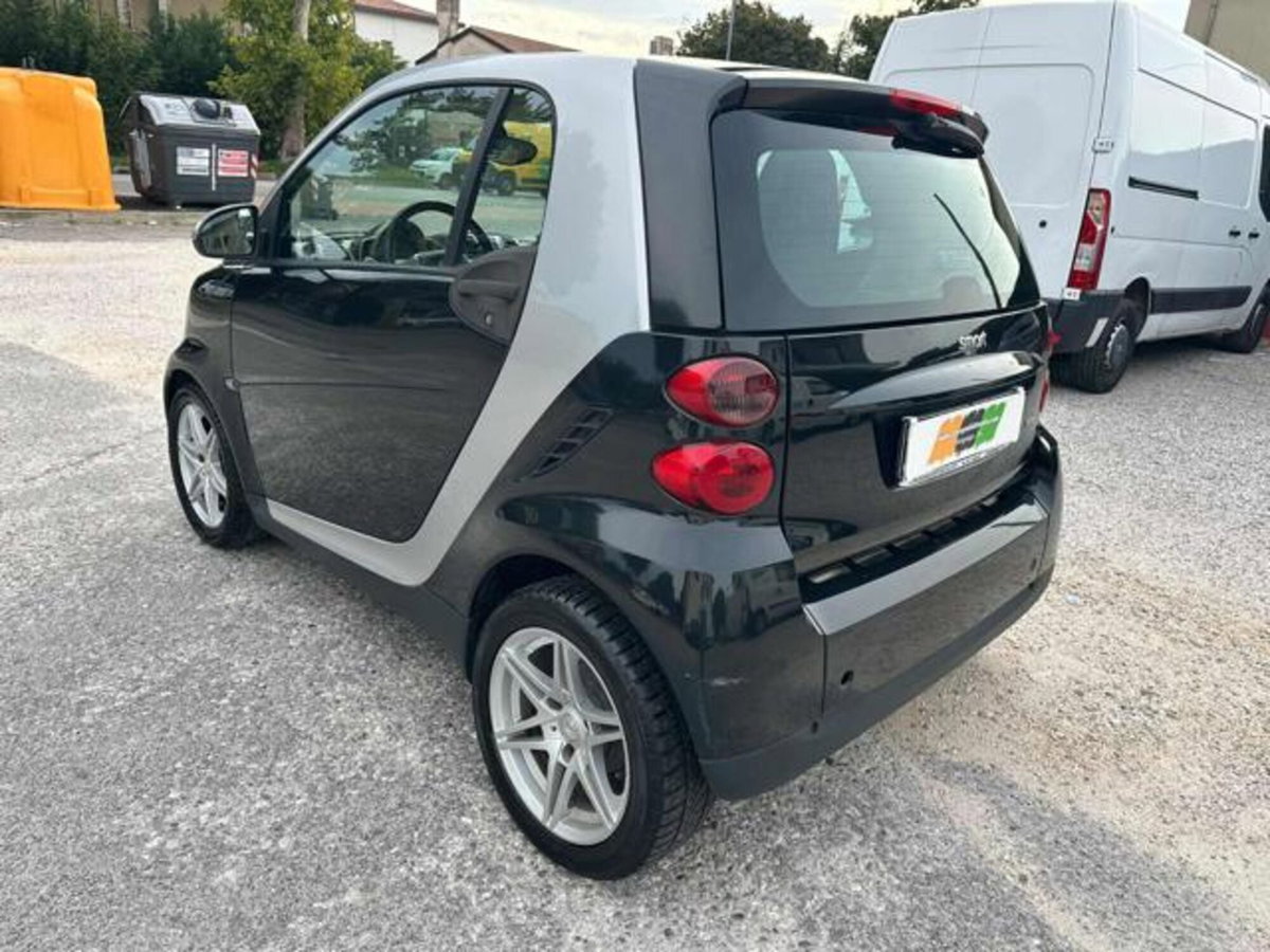 smart Fortwo 1000 52 kW MHD coupé passion (10)