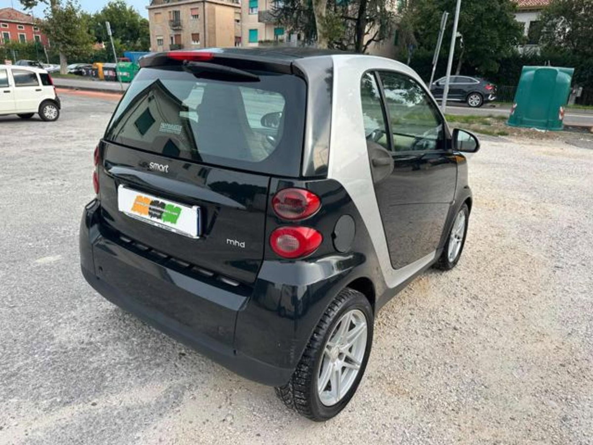 smart Fortwo 1000 52 kW MHD coupé passion (3)