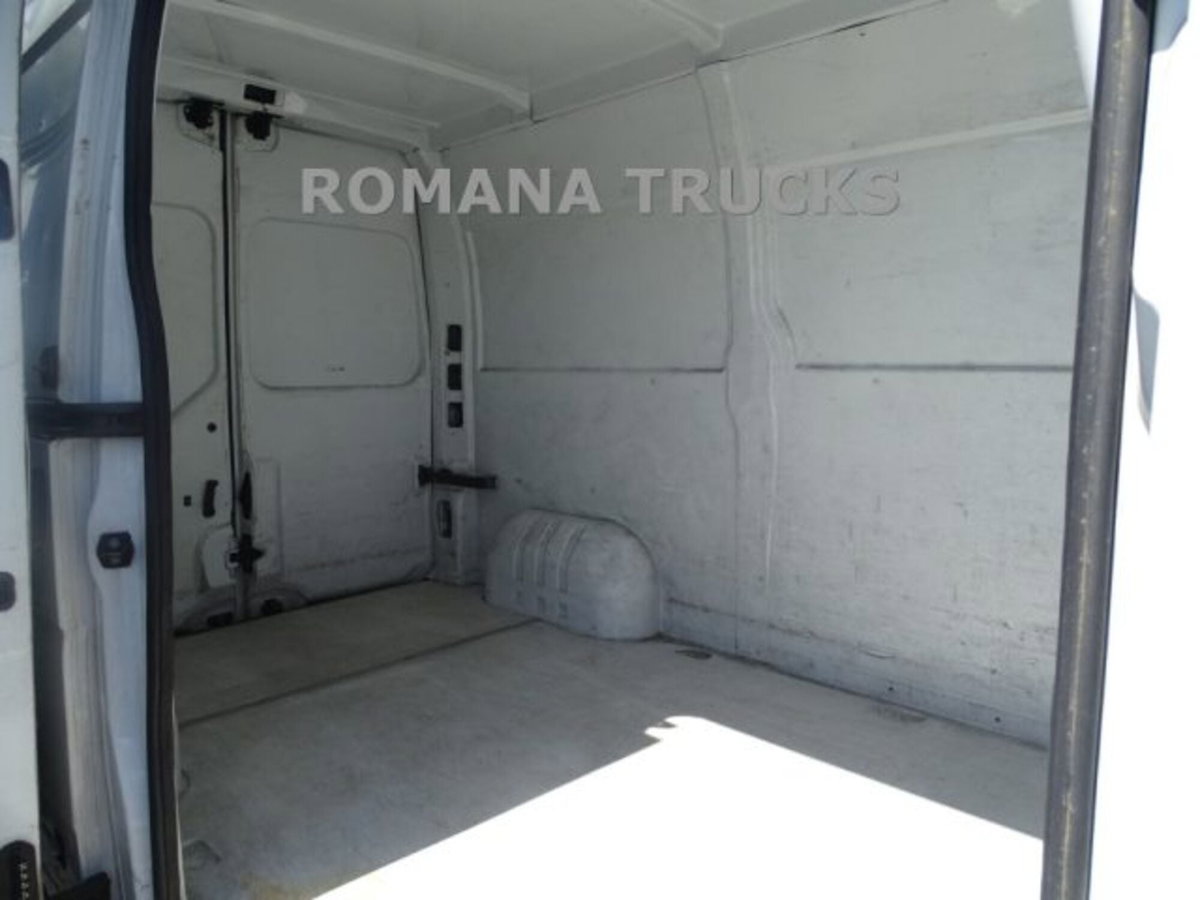 Opel Movano Furgone 30 2.3 CDTI 125CV PC-TN FWD Combi E5 (11)