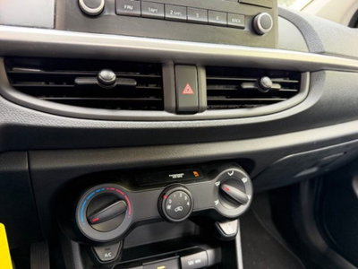 Kia Picanto 1.0 12V 5 porte AMT Style (9)