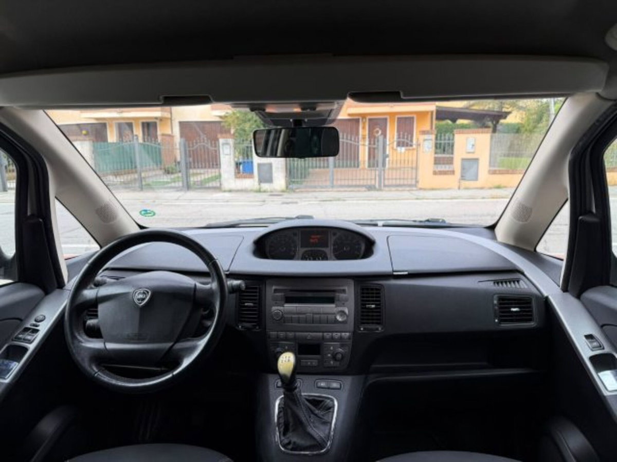 Lancia Musa 1.6 Mjt 120 CV Platinum (10)