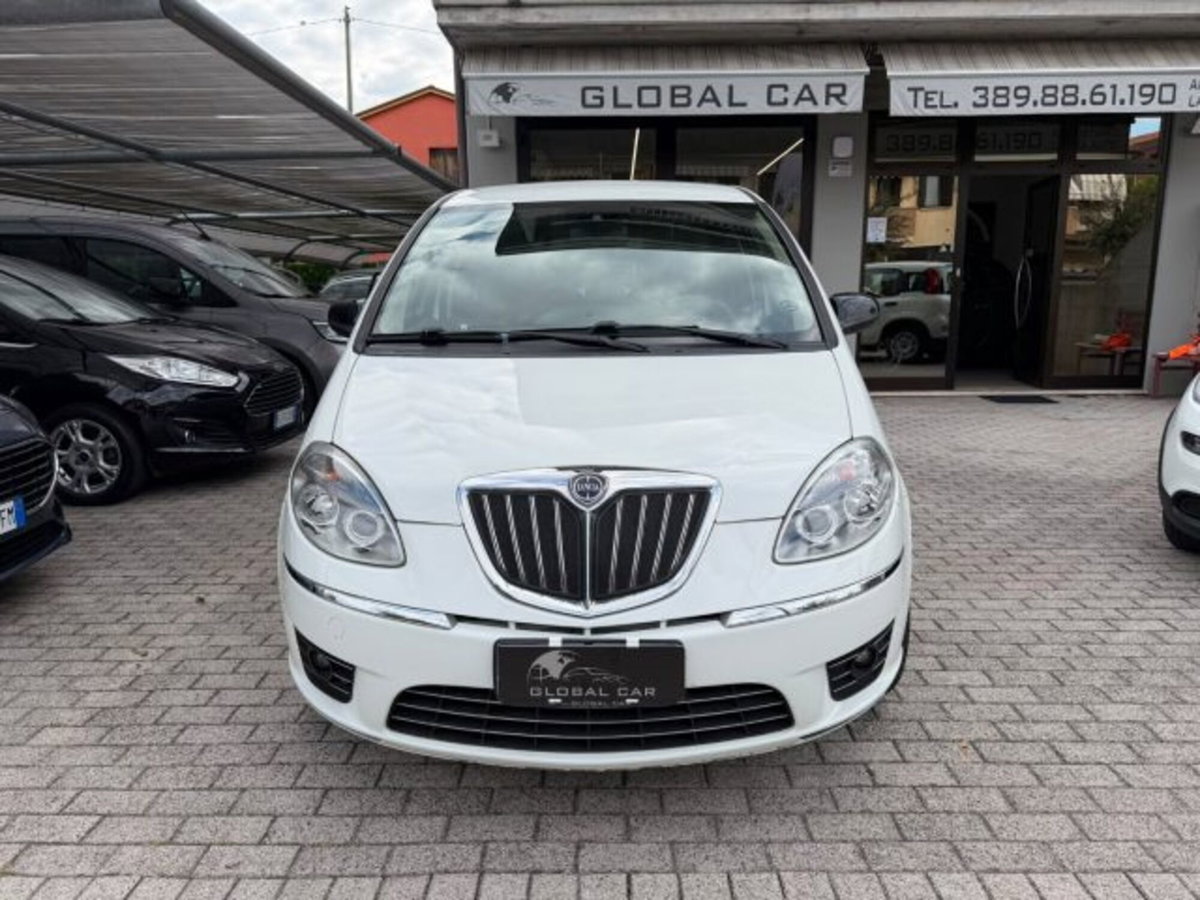 Lancia Musa 1.6 Mjt 120 CV Platinum (2)