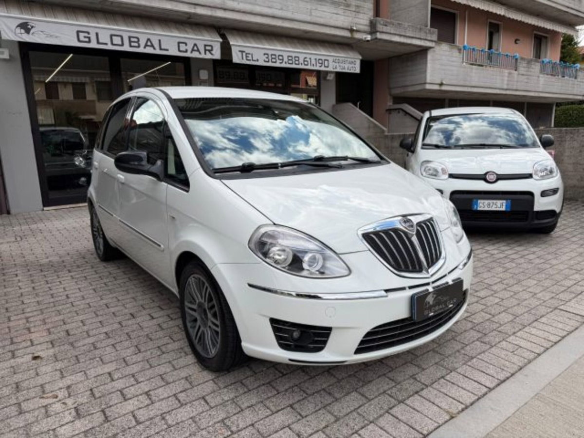 Lancia Musa 1.6 Mjt 120 CV Platinum (3)