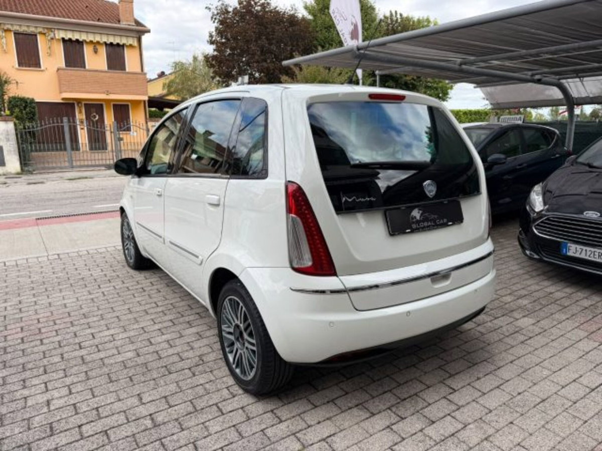 Lancia Musa 1.6 Mjt 120 CV Platinum (7)