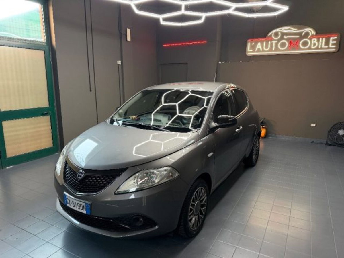 Lancia Ypsilon 1.0 FireFly 5 porte S&S Hybrid Gold Plus (5)