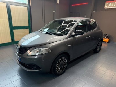 Lancia Ypsilon 1.0 FireFly 5 porte S&S Hybrid Gold Plus (6)