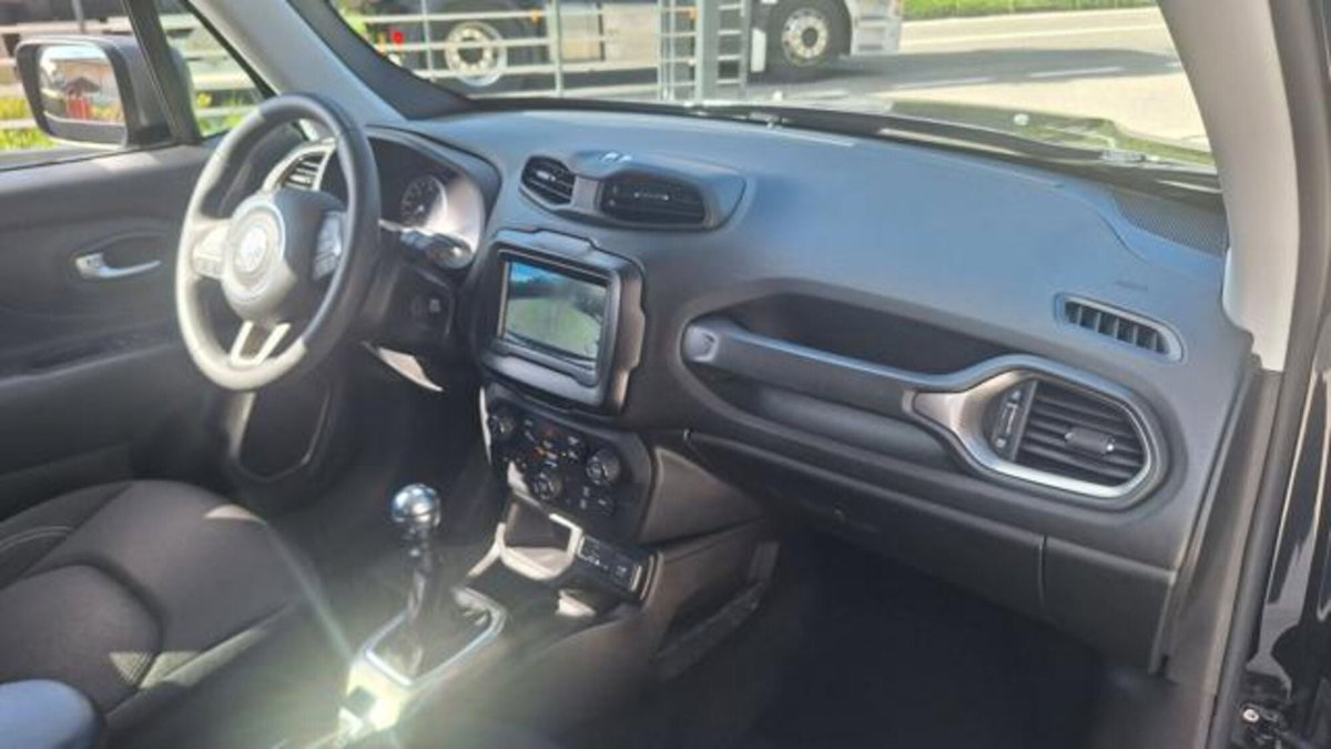 Jeep Renegade 1.6 Mjt 130 CV Limited (7)