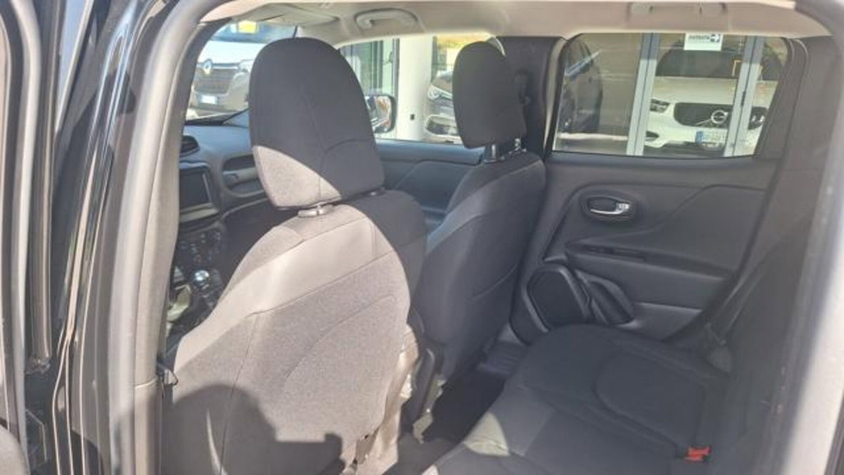 Jeep Renegade 1.6 Mjt 130 CV Limited (9)