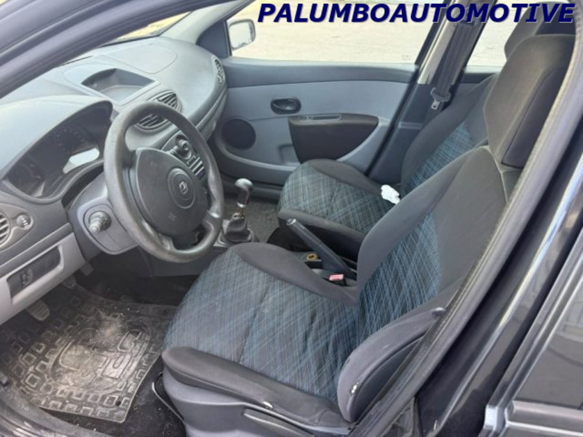 Renault Clio 1.5 dCi 70CV 5 porte Luxe (5)