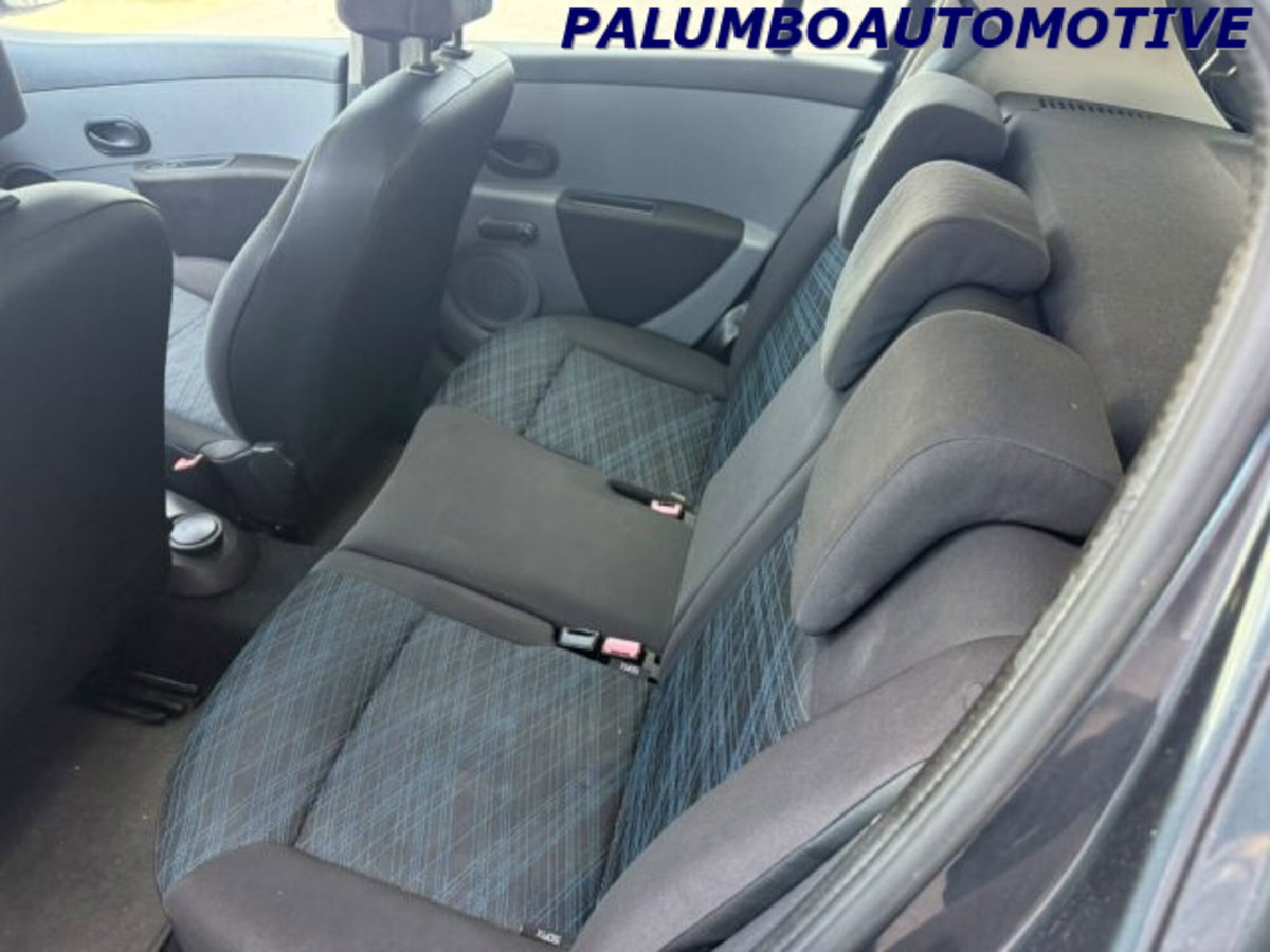 Renault Clio 1.5 dCi 70CV 5 porte Luxe (7)
