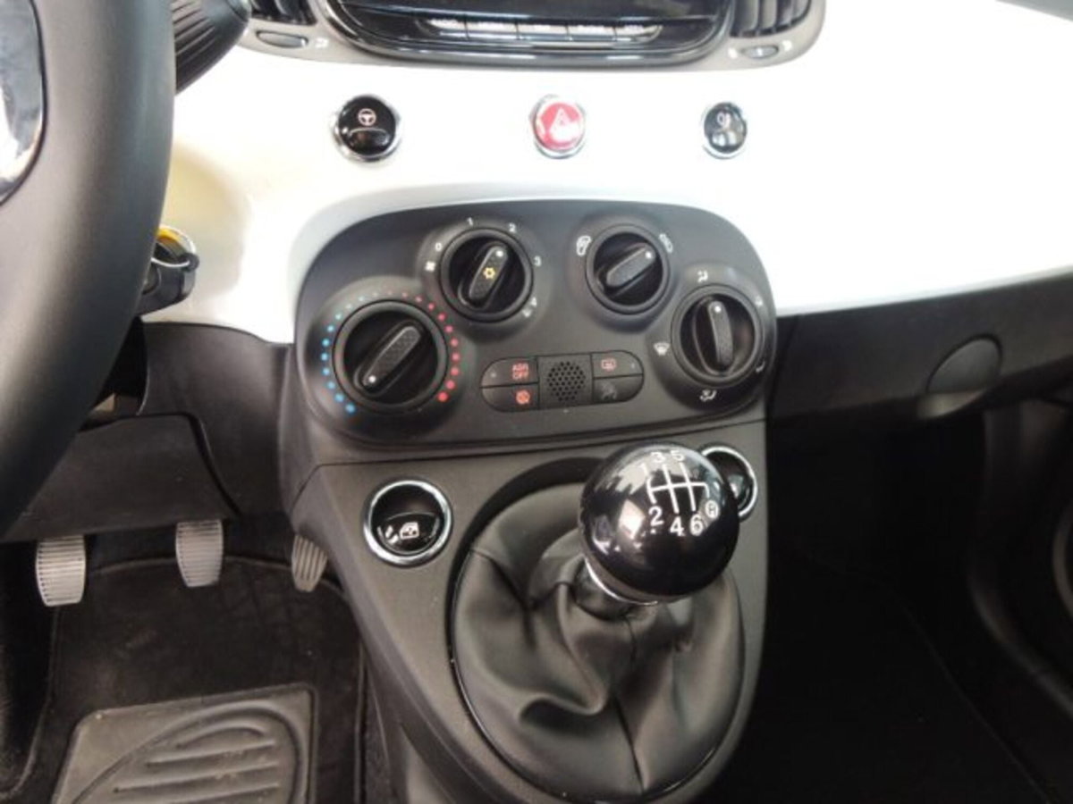 Fiat 500 1.0 Hybrid Club (11)
