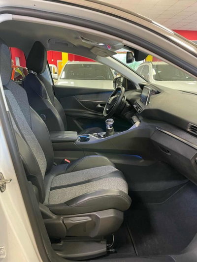 Peugeot 5008 BlueHDi 120 S&S Allure (12)