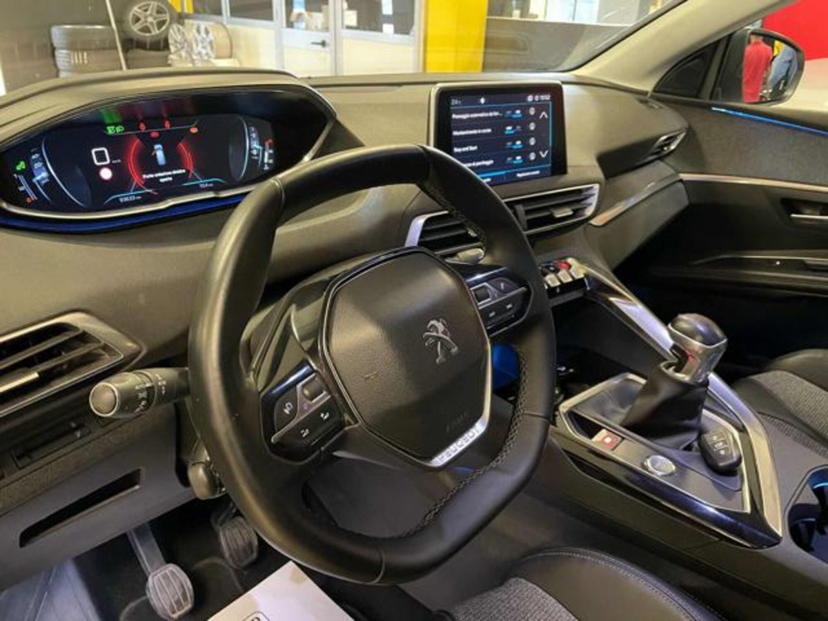 Peugeot 5008 BlueHDi 120 S&S Allure (4)