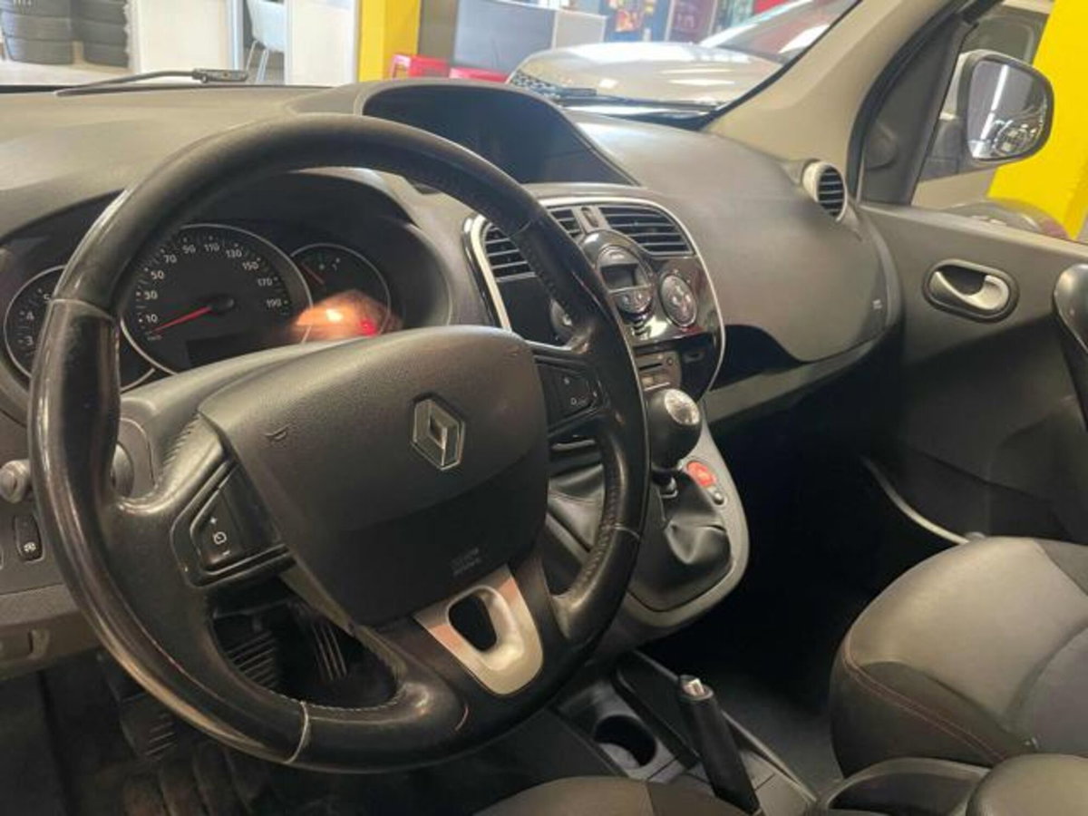 Renault Kangoo 1.5 blue dci Techno 115cv edc (7)