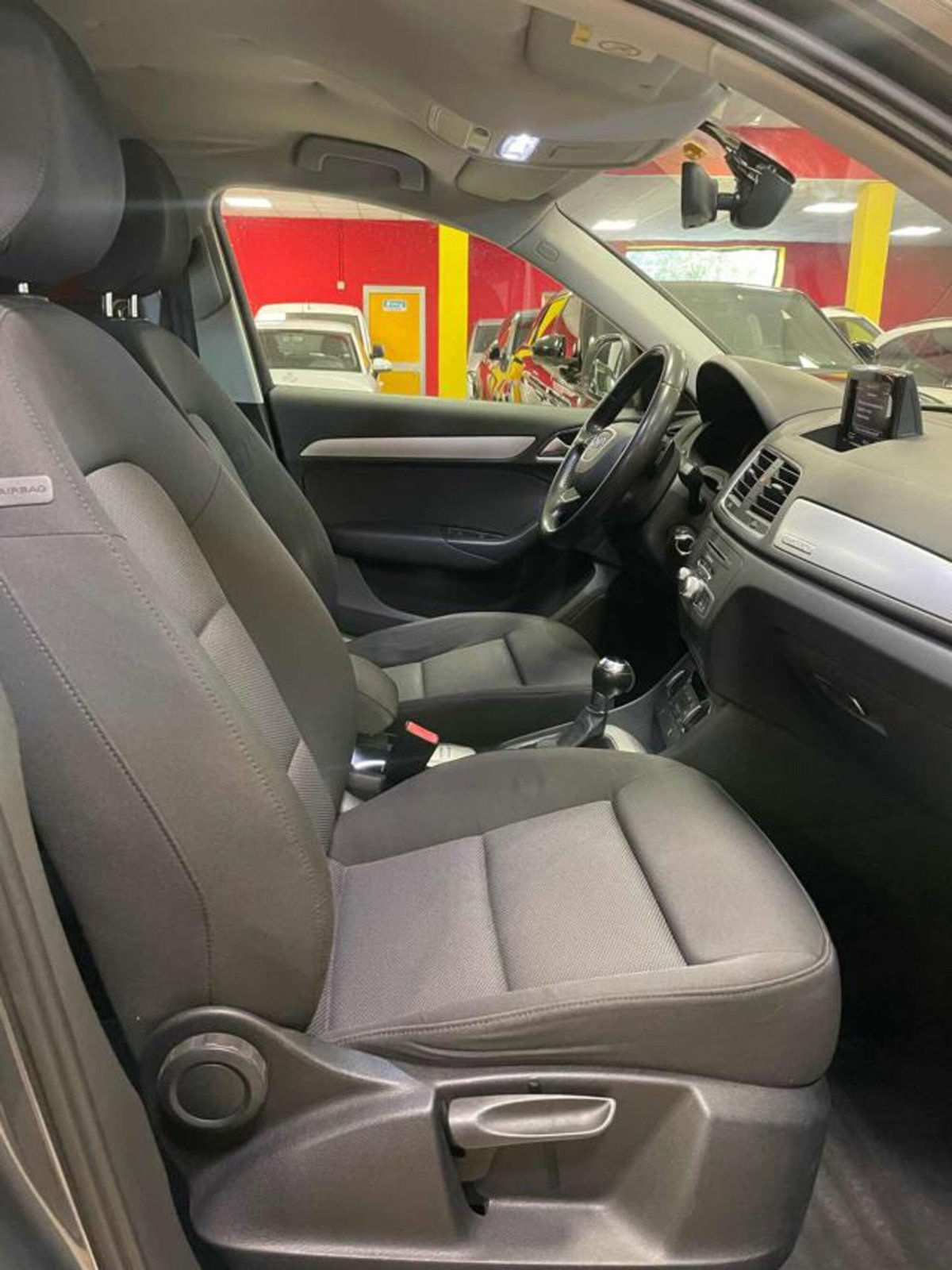 Audi Q3 2.0 TDI 150 CV (4)